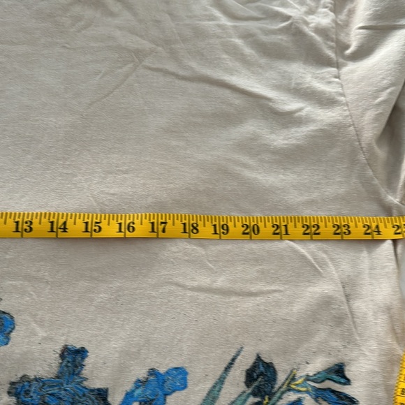 Uniqlo Long-sleeved Graphic Tee - Van Gogh graphic. Unisex, Size XL. - Picture 10 of 12